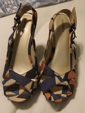 Xhilaration Navy Blue Cream and Orange Geometric Peep-Toe Slingback Heels